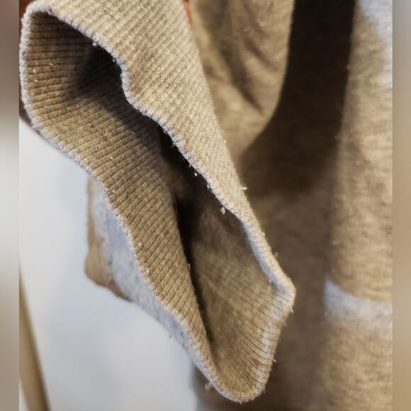 Old Navy Bon Voyage Graphic Sweatshirt XXL - Picture 8 of 11